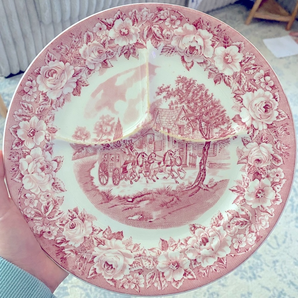 🌹 Roselyn Castle Plate